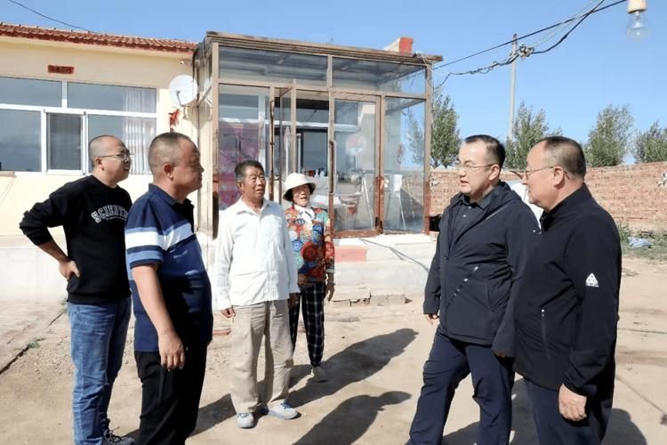 内蒙古自治区乌兰察布市四子王旗最新通告：所有人员足不出户:乌兰察布市四子王旗任免人员名单